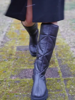 Amaterasu Boot