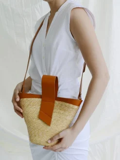 Amphora Straw and Leather Bag