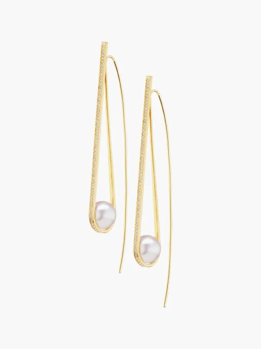 Exclusive Pearl Arc Earring