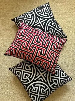 Kuna Cushion