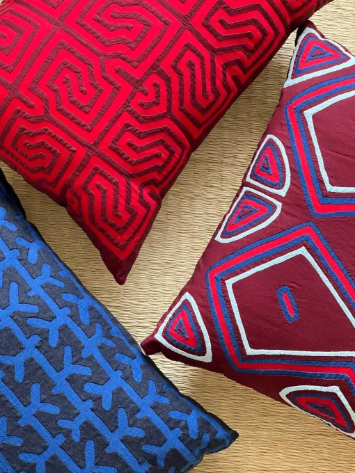 Kuna Cushion