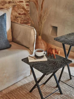 La Luna Folding Table