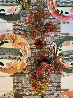 Linen Damask Tutti Le Foglie Charger Plate
