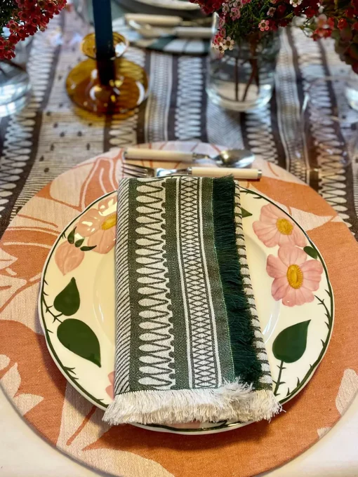 Linen Damask Tutti Le Foglie Charger Plate