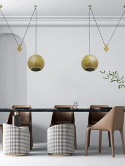 Nur Reversed Counterbalance Weight Pendant