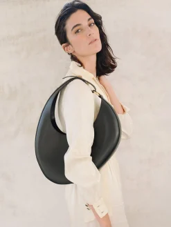 Ostra Handbag