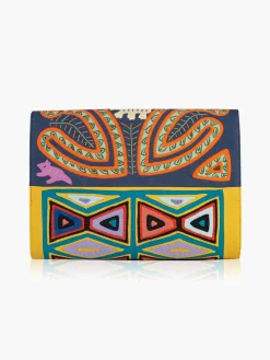 Sabbigamal Kuna Clutch