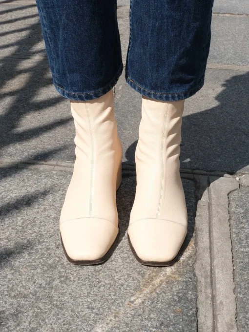 Strada Boots