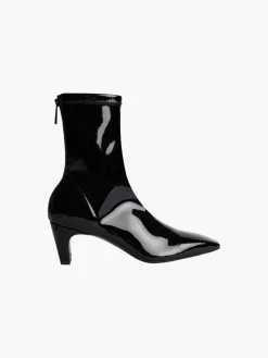 The Glove Boot