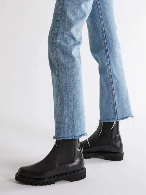 The Leather Lug Sole