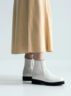 The Leather Lug Sole