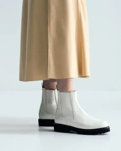 The Leather Lug Sole