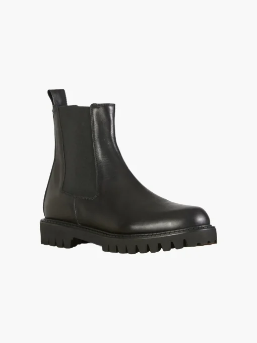 The Leather Lug Sole